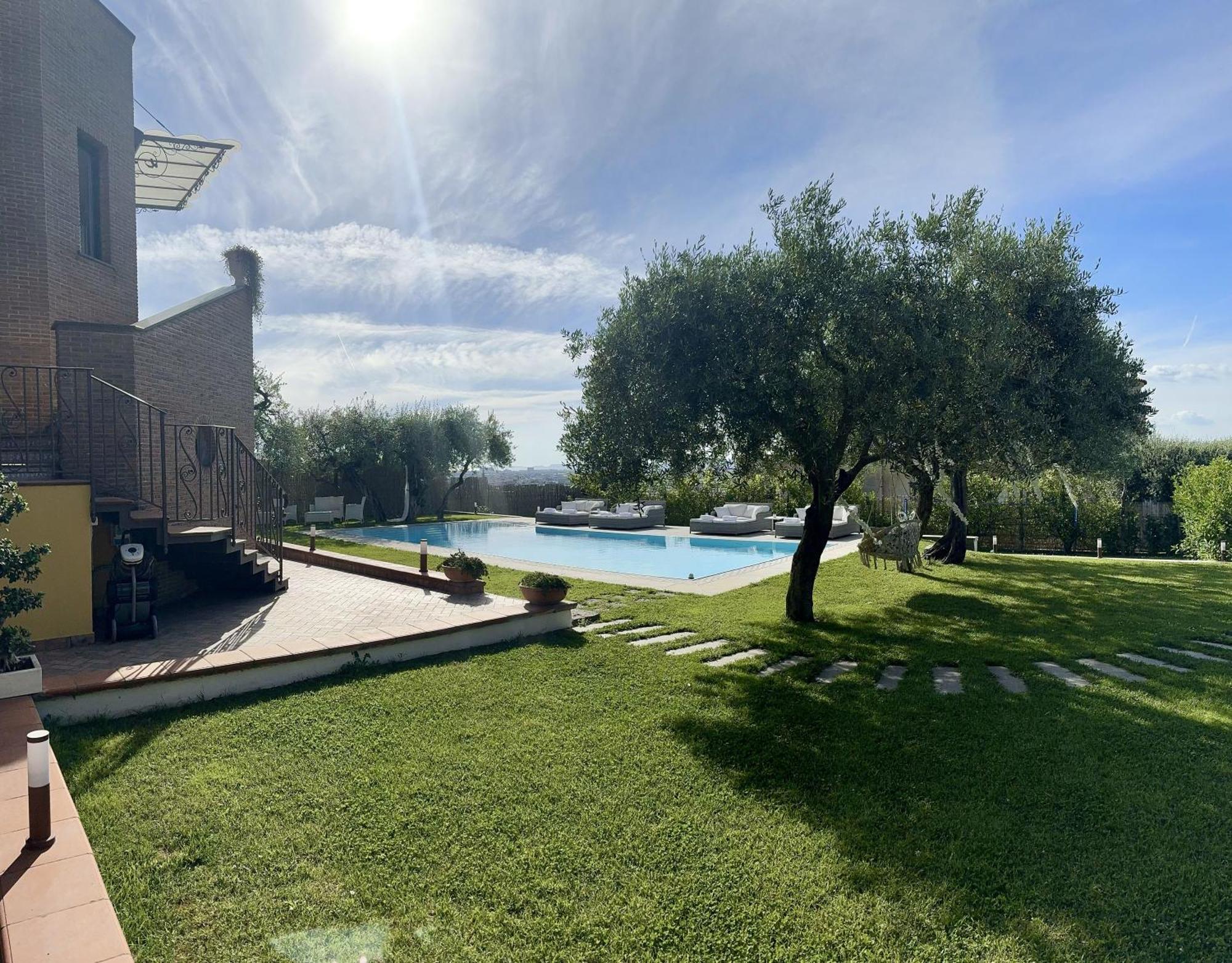 Villa C Luxury Estate SantʼAntonio Abate Екстериор снимка